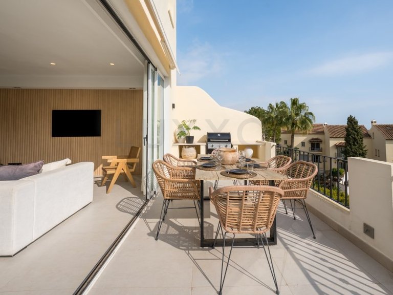 Villa for Sale in Nueva Andalucía, Malaga 5
