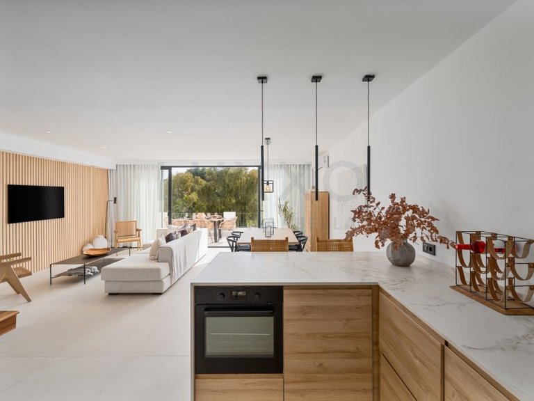 Villa for Sale in Nueva Andalucía, Malaga 6