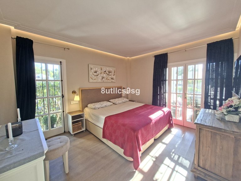 Apartment for Sale in Nueva Andalucía, Malaga 22