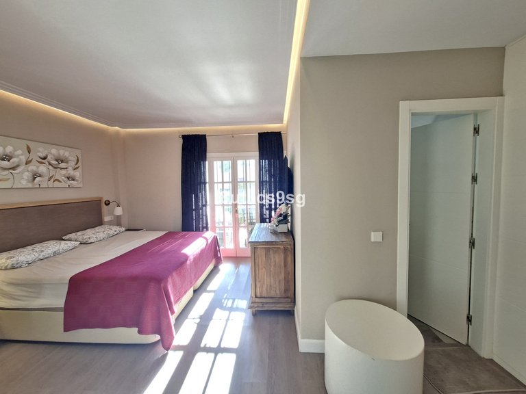 Apartment for Sale in Nueva Andalucía, Malaga 24