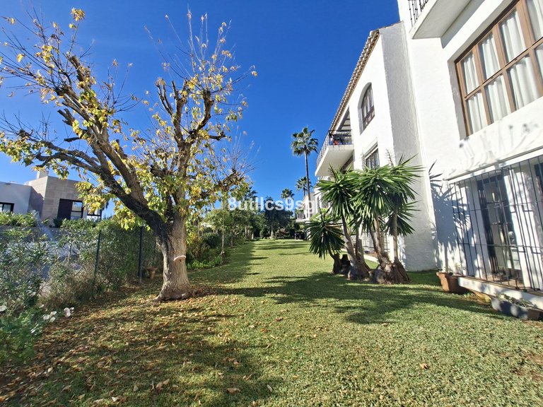 Apartment for Sale in Nueva Andalucía, Malaga 42