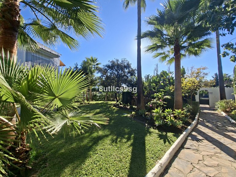 Apartment for Sale in Nueva Andalucía, Malaga 45