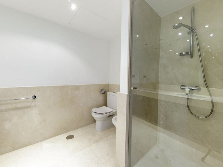Apartment for Sale in Puerto Banús, Malaga 9