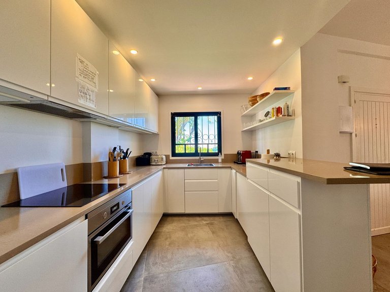 Apartment for Sale in Puerto De Cabopino, Malaga 2
