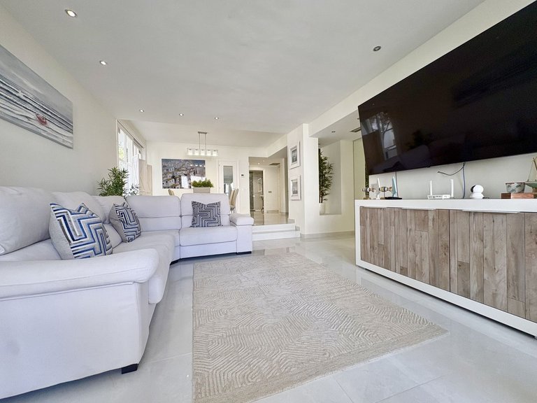Apartment for Sale in Elviria, Malaga 8