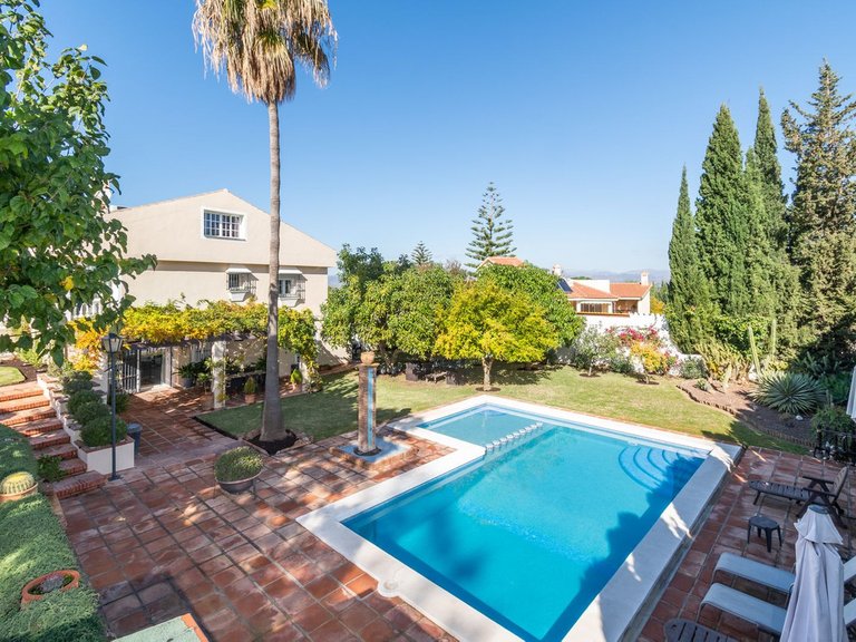 Villa for Sale in Alhaurín De La Torre, Malaga 1