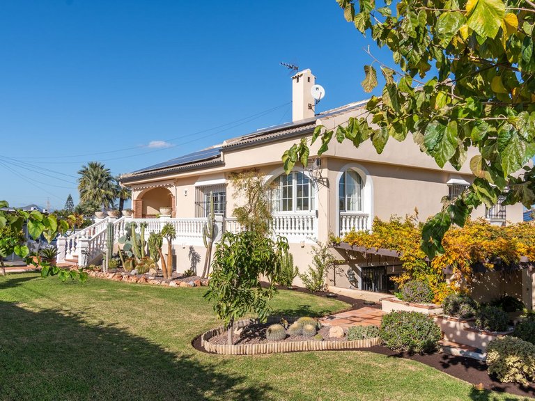 Villa for Sale in Alhaurín De La Torre, Malaga 2