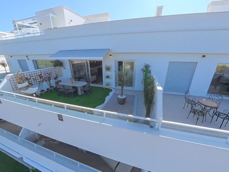 Apartment for Sale in New Golden Mile, Malaga 1