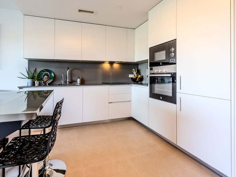 Apartment for Sale in New Golden Mile, Malaga 10