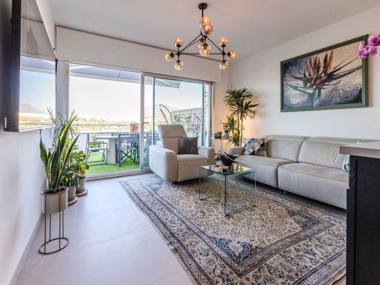 Apartment for Sale in New Golden Mile, Malaga 8