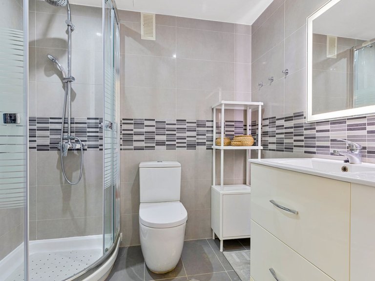 Apartment for Sale in Fuengirola, Malaga 15