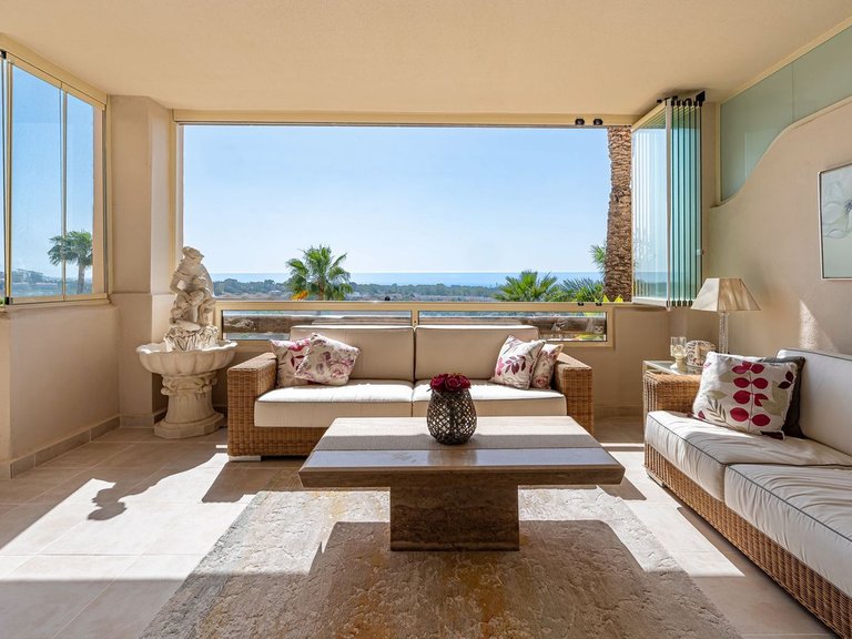 Apartment for Sale in El Paraiso, Malaga 1