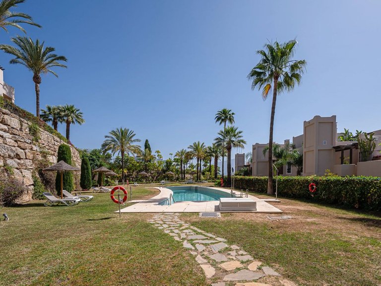 Apartment for Sale in El Paraiso, Malaga 7