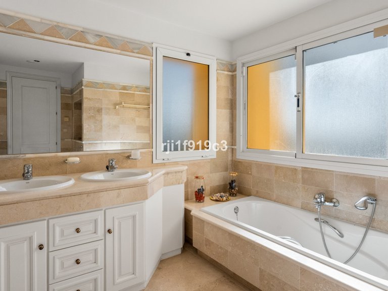 Apartment for Sale in Elviria, Malaga 8
