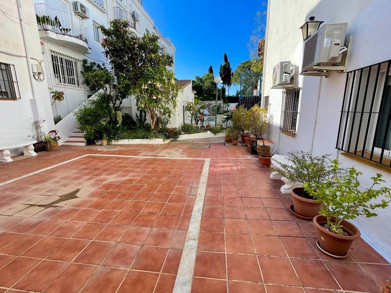 Apartment for Sale in Calahonda, Malaga 25