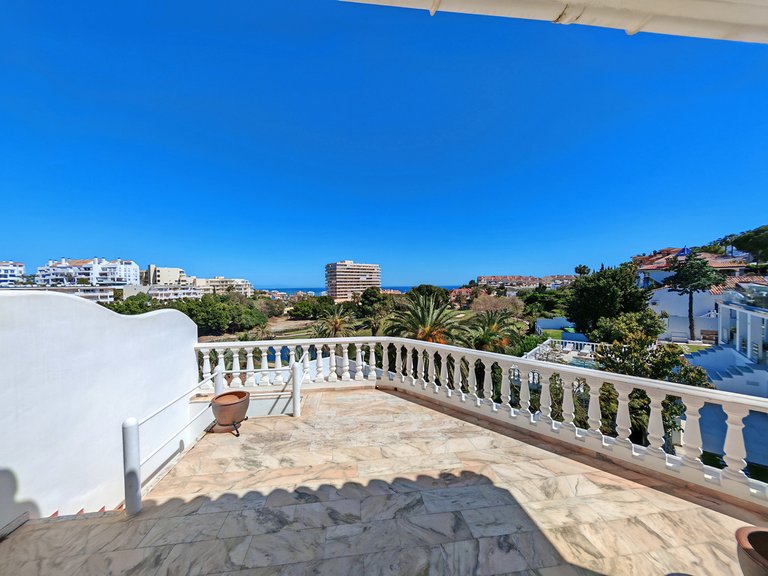 Villa for Sale in Benalmadena, Malaga 8
