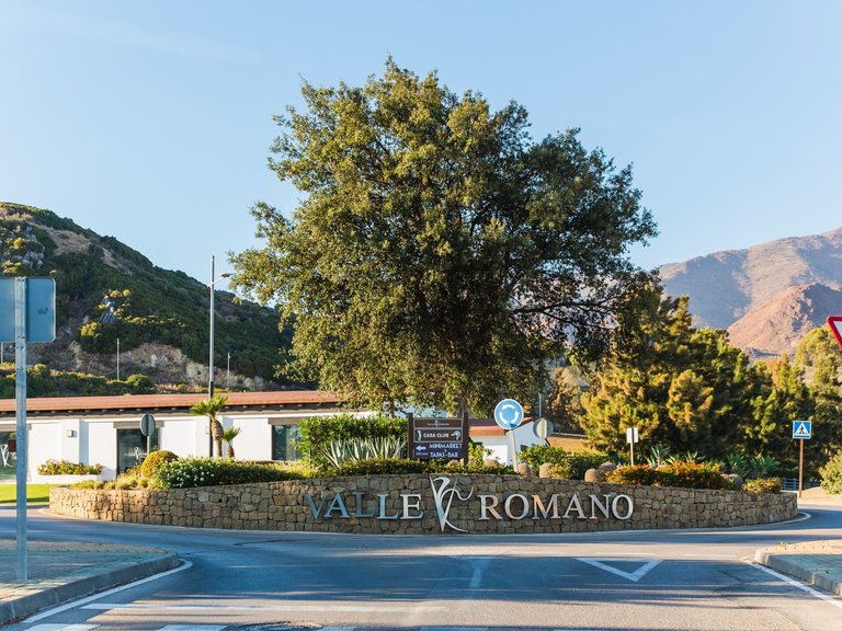 Apartment for Sale in Valle Romano, Malaga 40