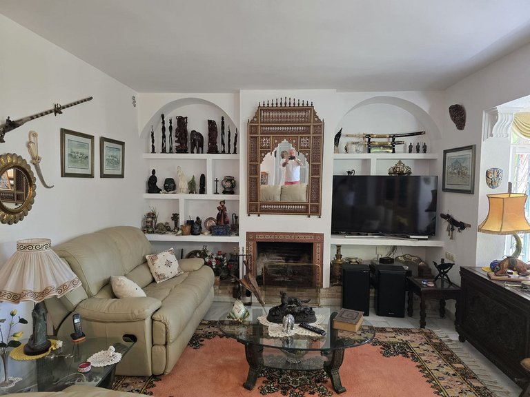Villa for Sale in Calahonda, Malaga 28