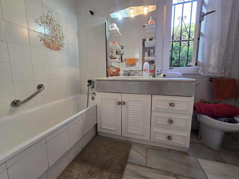 Villa for Sale in Calahonda, Malaga 8