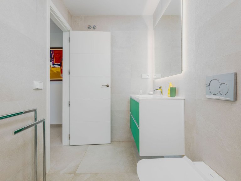 Apartment for Sale in Benalmadena Costa, Malaga 23