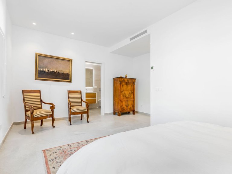 Apartment for Sale in Benalmadena Costa, Malaga 31