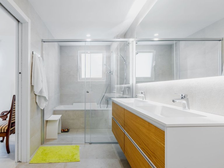 Apartment for Sale in Benalmadena Costa, Malaga 33