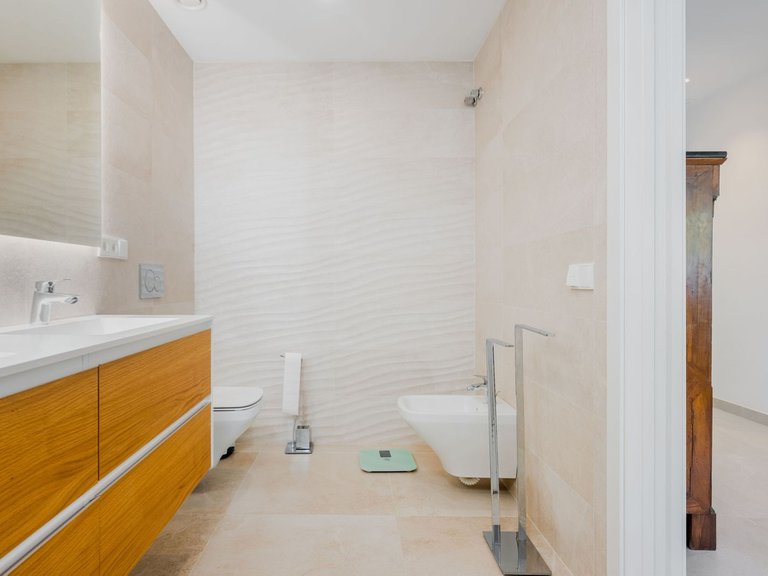 Apartment for Sale in Benalmadena Costa, Malaga 34