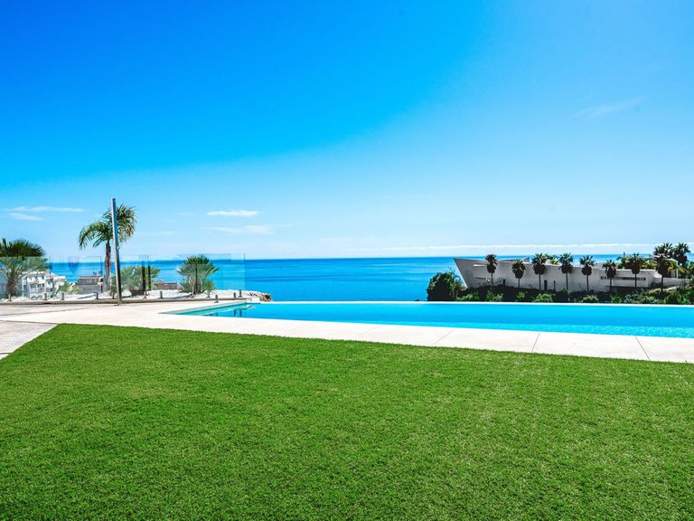 Apartment for Sale in Benalmadena Costa, Malaga 42