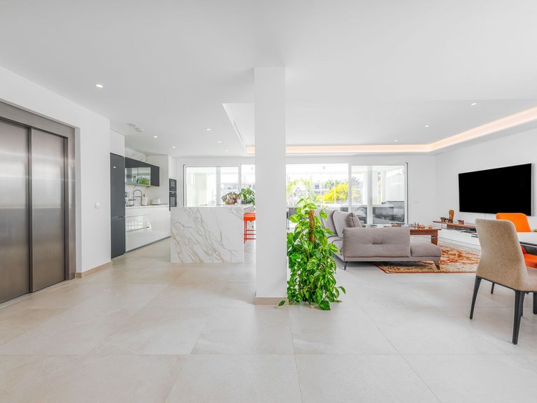 Apartment for Sale in Benalmadena Costa, Malaga 5