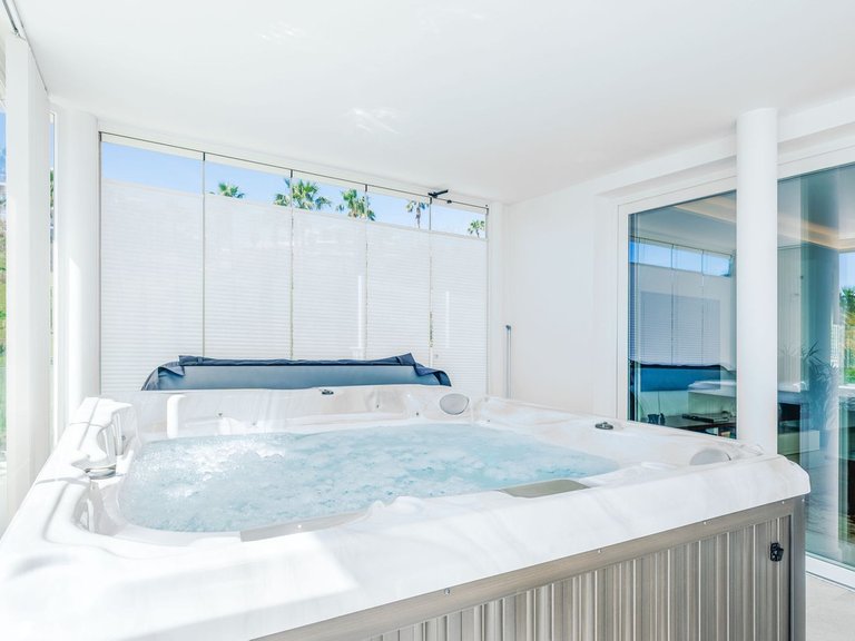 Apartment for Sale in Benalmadena Costa, Malaga 9