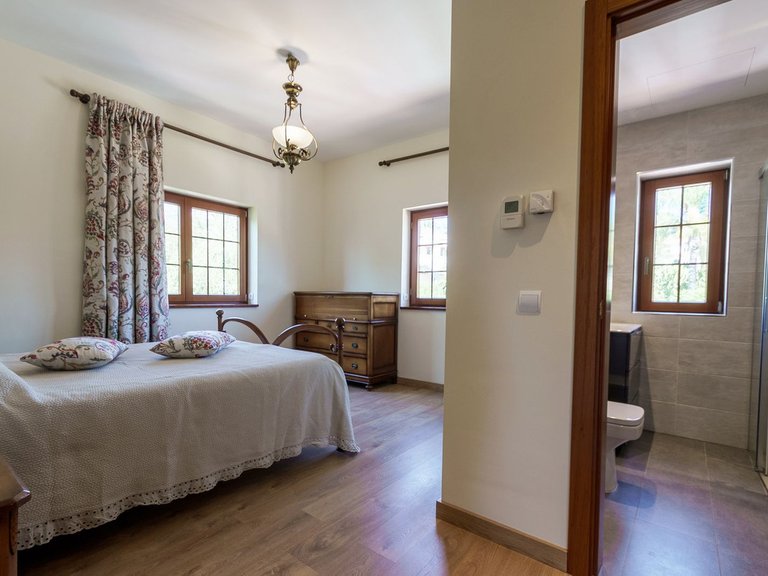 Villa for Sale in El Rosario, Malaga 20