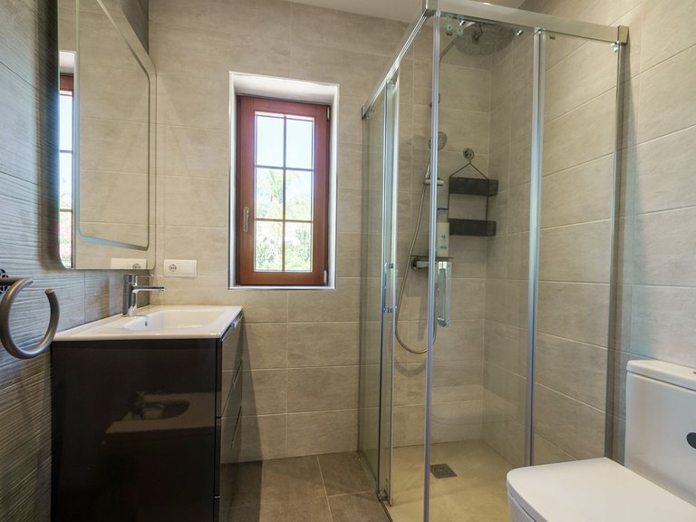 Villa for Sale in El Rosario, Malaga 21