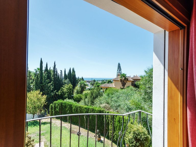 Villa for Sale in El Rosario, Malaga 29
