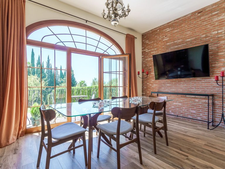 Villa for Sale in El Rosario, Malaga 3