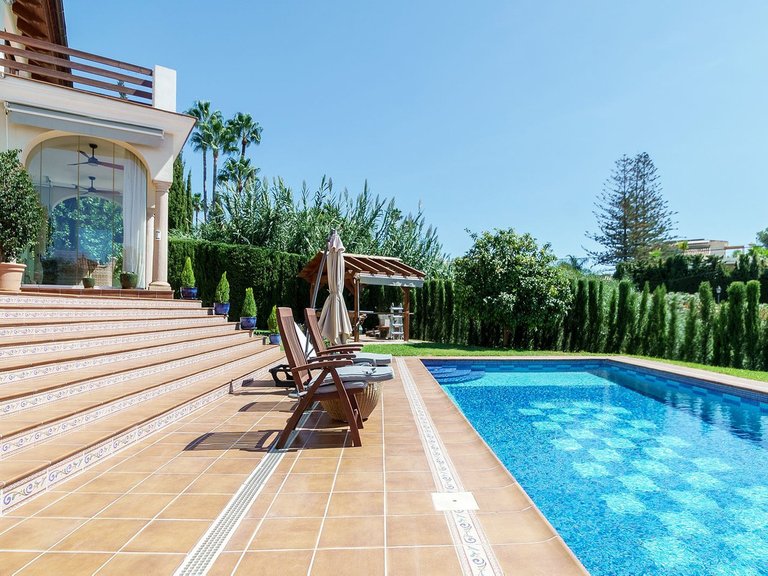 Villa for Sale in El Rosario, Malaga 38