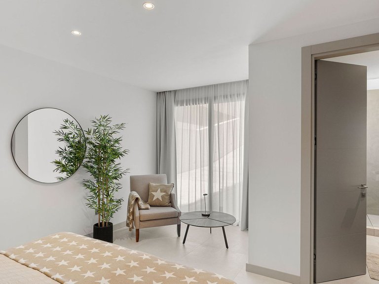 Villa for Sale in Nueva Andalucía, Malaga 24