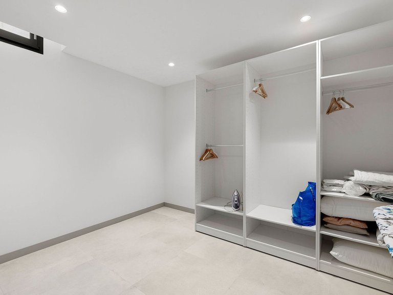 Villa for Sale in Nueva Andalucía, Malaga 34
