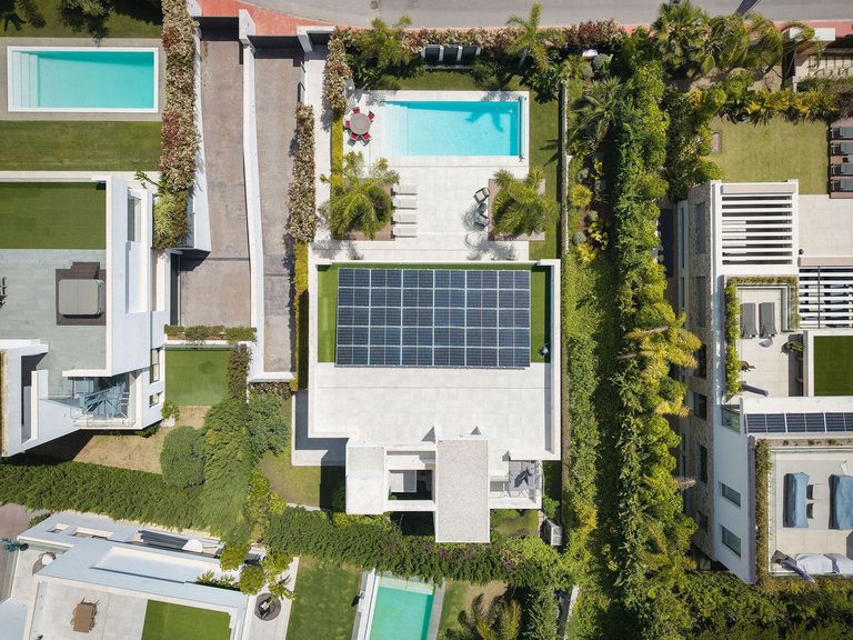 Villa for Sale in Nueva Andalucía, Malaga 43