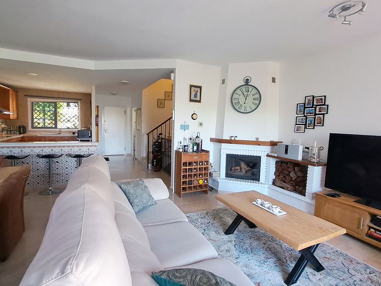 Villa for Sale in Lauro Golf, Malaga 16