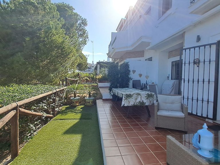 Villa for Sale in Lauro Golf, Malaga 19