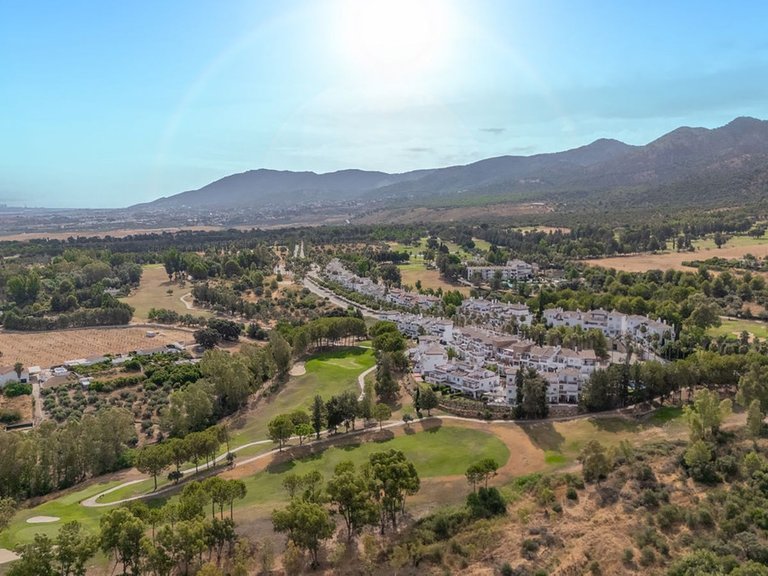 Villa for Sale in Lauro Golf, Malaga 3