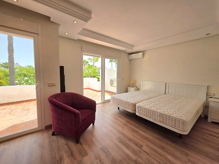 Town House for Sale in Costalita, Malaga 16