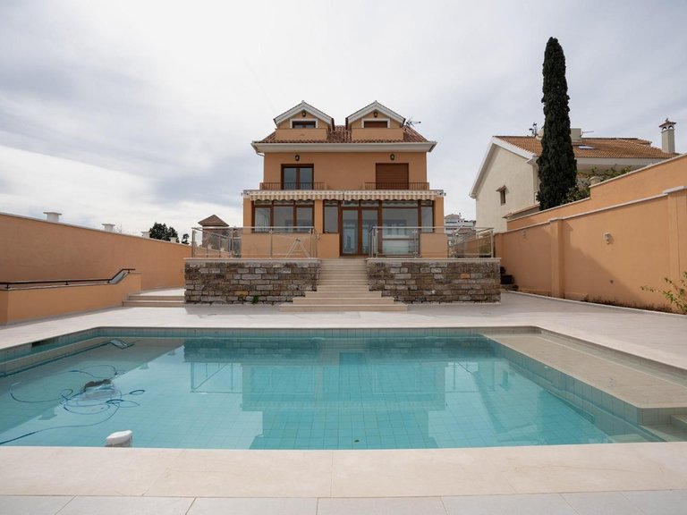 Villa for Sale in Benalmadena Costa, Malaga 1