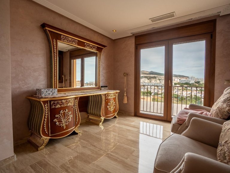 Villa for Sale in Benalmadena Costa, Malaga 5