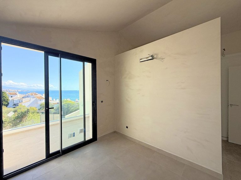 Villa for Sale in Estepona, Malaga 24