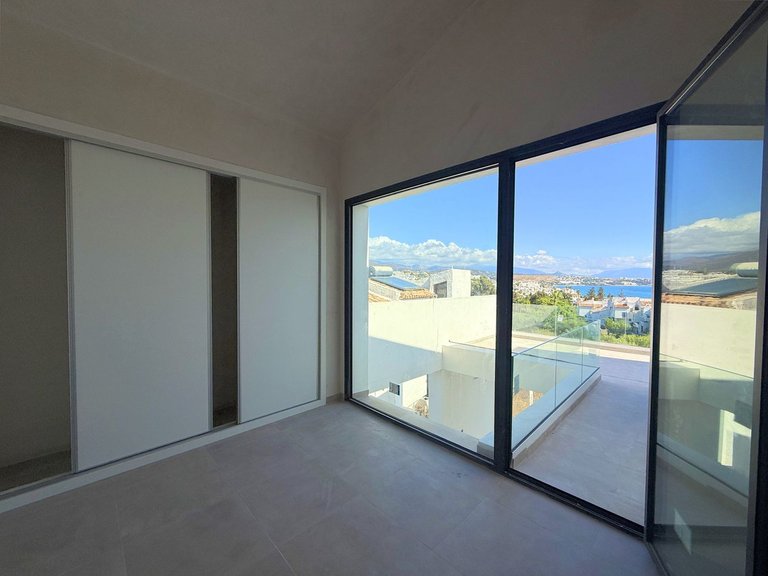 Villa for Sale in Estepona, Malaga 30