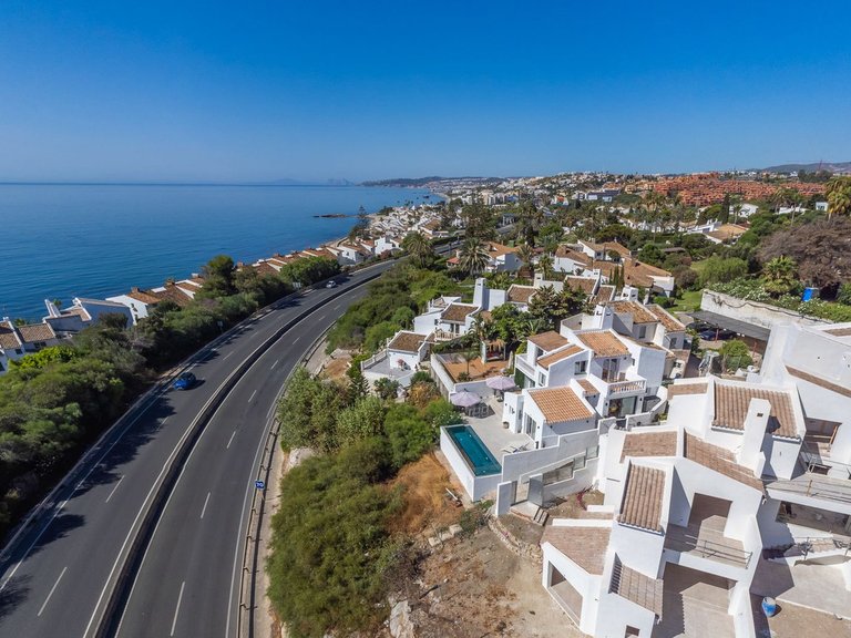 Villa for Sale in Estepona, Malaga 35