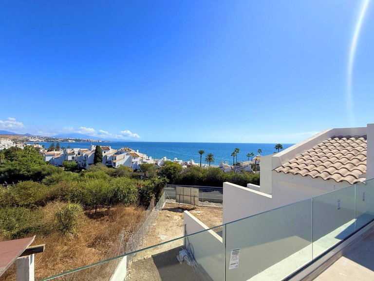 Villa for Sale in Estepona, Malaga 5