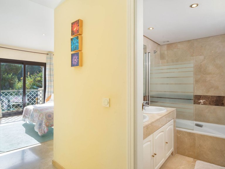 Apartment for Sale in Río Real, Malaga 3