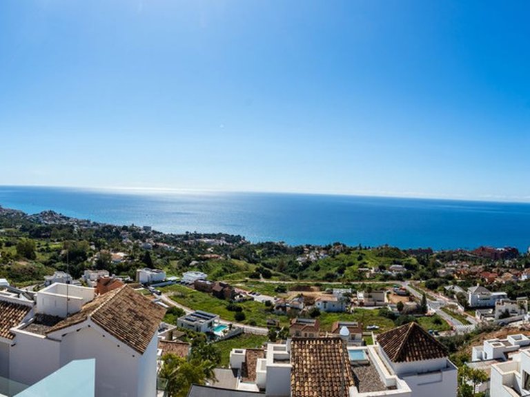 Apartment for Sale in Benalmadena, Malaga 72